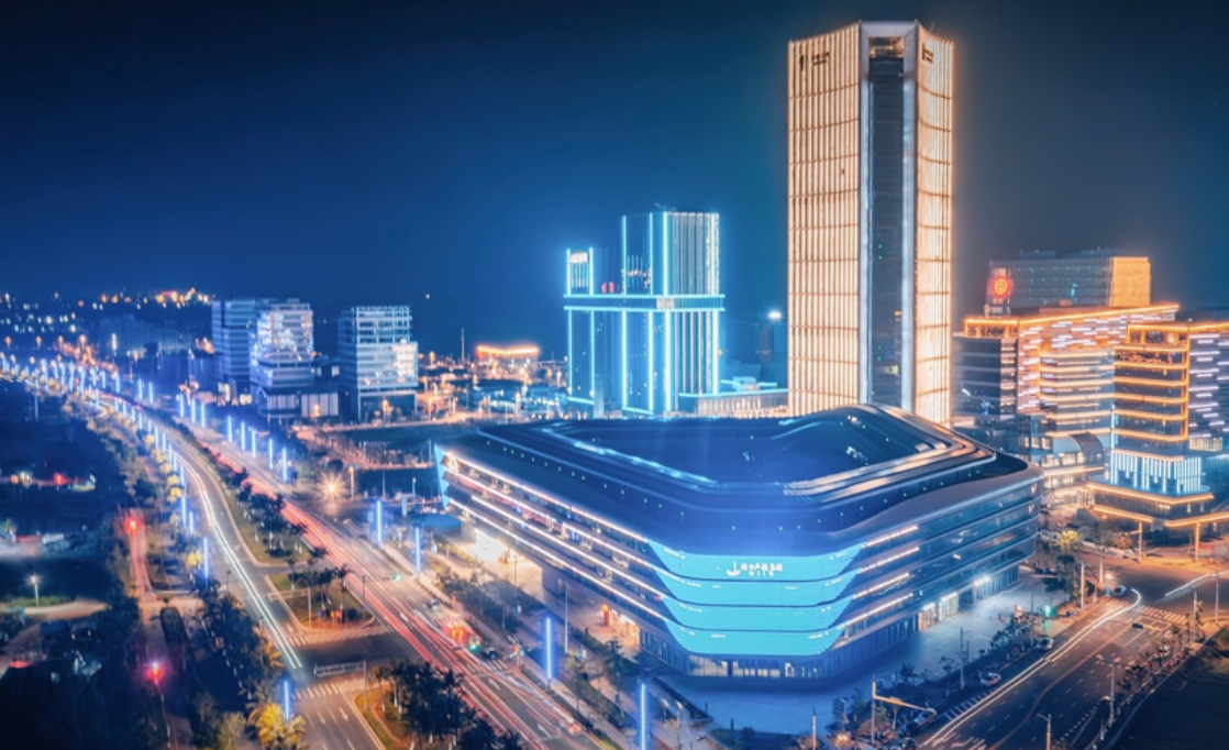 活力满满！海口江东新区夜景璀璨