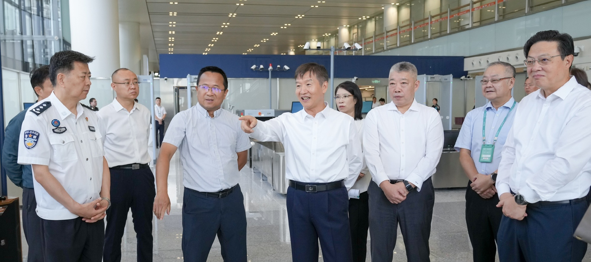 刘小明调研“两个枢纽”建设工作